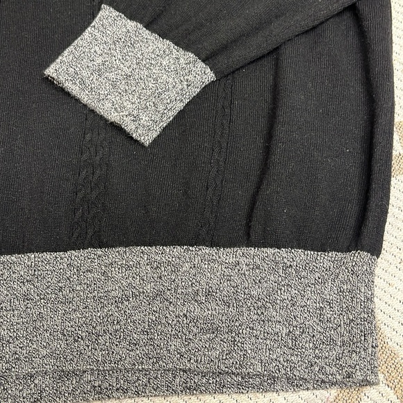 Sean John Black and Gray V-Neck Sweater - Picture 7 of 11